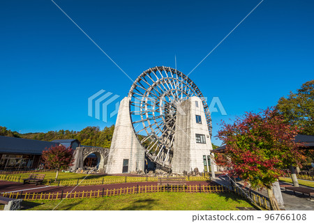 《Gifu Prefecture》 Ena City Roadside Station Grandma Ichi Yamaoka's Largest Wooden Watermill in Japan 《Gifu Prefecture》 Ena City Roadside Station Grandma Ichi Yamaoka's Largest Wooden Watermill in Japan 96766108