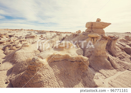 Bisti Bisti 96771181