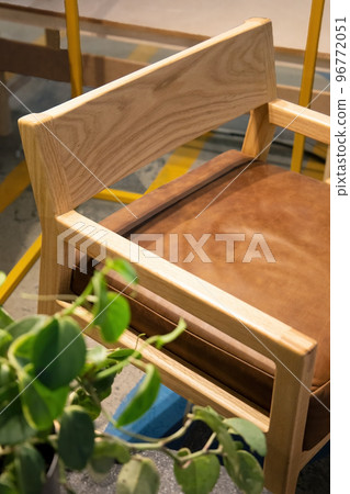 armchair, chair, individual sofa, solid natural wood structure, seat and back in natural leather armchair, chair, individual sofa, solid natural wood structure, seat and back in natural leather 96772051