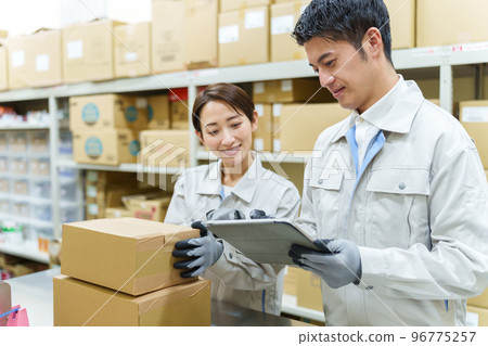 worker in warehouse worker in warehouse 96775257