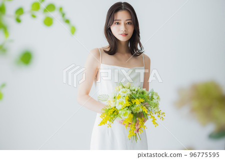 Wedding beauty image 96775595