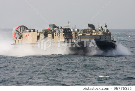 LCAC sailing at high speed during the exhibition cruise (2009 Fleet Review) LCAC sailing at high speed during the exhibition cruise (2009 Fleet Review) 96776555