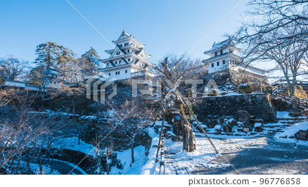 Gujo Hachiman Castle (Winter) 96776858