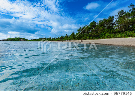 Aharen Beach with beautiful Okinawa Kerama waves Aharen Beach with beautiful Okinawa Kerama waves 96779146