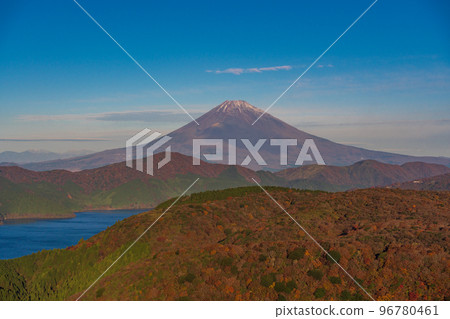 (Kanagawa Prefecture) Mt. Fuji seen from Hakone Daikanyama in late autumn 96780461