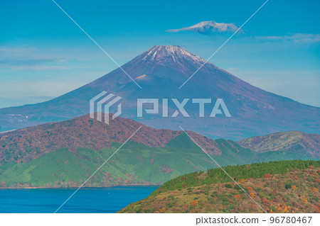 (Kanagawa Prefecture) Mt. Fuji seen from Hakone Daikanyama in late autumn 96780467