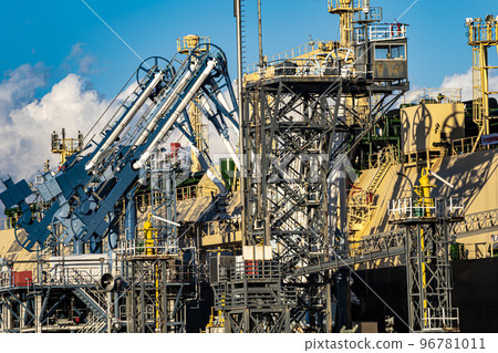 清水港液化石油氣罐車卸卸臂現場 清水港液化石油氣罐車卸卸臂現場 96781011