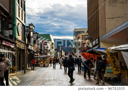 Wajima Morning Market, a tourist attraction, and scenery of cloudy sky typical of Hokuriku｜Wajima City, Ishikawa Prefecture 96781035