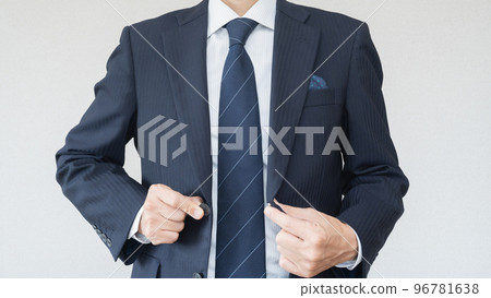 穿夾克的男人 | 穿西裝的男人 96781638