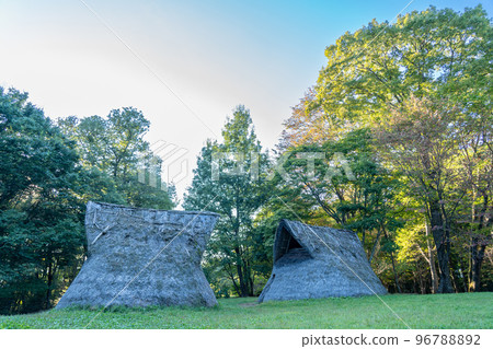 Chino City, Nagano Prefecture, a restored Jomon house at the Togariishi Yosuke One Ruins, right next to the Chino City Togariishi Jomon Archaeological Museum. Chino City, Nagano Prefecture, a restored Jomon house at the Togariishi Yosuke One Ruins, right next to the Chino City Togariishi Jomon Archaeological Museum. 96788892