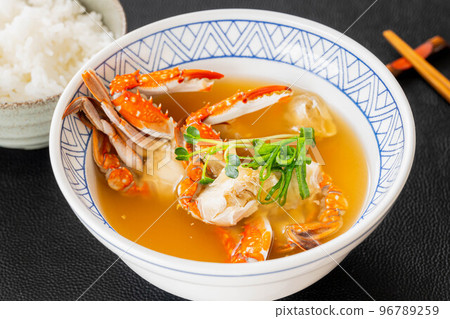 Miso soup of crab 96789259