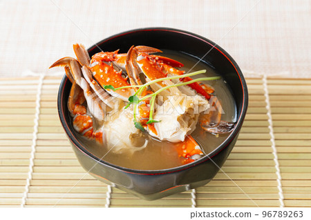 Migratory crab miso soup 96789263