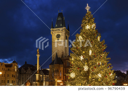Old Town Square at Christmas time, Prague, Czech Republic 96790439