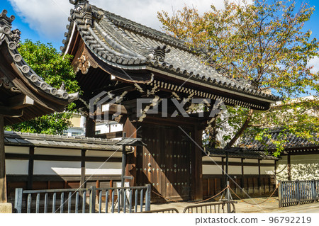 Entrance gate of Bukkoji Temple in Takakura-dori, Shimogyo Ward, Kyoto City 96792219