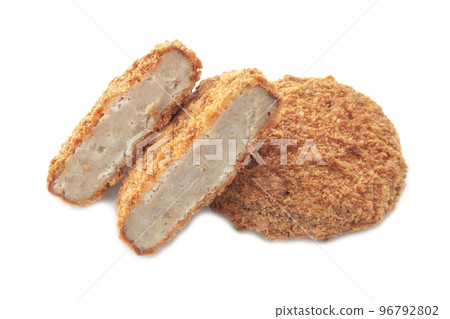 新鮮炸肉排，橫截面 [白色背景/剪裁] 96792802