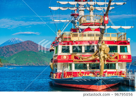 Pleasure boat (pirate ship) anchored at Hakonemachi Port (Kanagawa Prefecture) Mt. Fuji in the background Pleasure boat (pirate ship) anchored at Hakonemachi Port (Kanagawa Prefecture) Mt. Fuji in the background 96795056