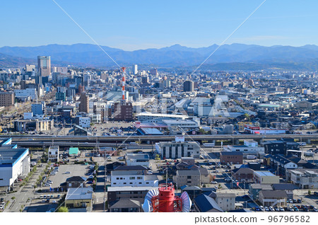石川縣廳外景〉 石川縣廳外景〉 96796582