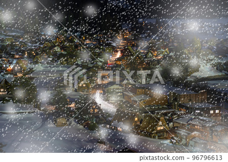 [冬季材料]雪白川鄉圖像[岐阜縣] 96796613