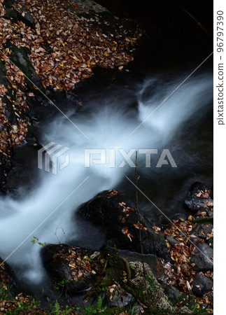 Stream of a stream 96797390