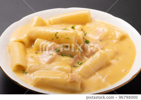 Penne Carbonara Penne Carbonara 96798000