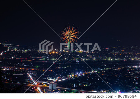 Yatsushiro Nationwide Fireworks "No.5 Ball Club: Tsuyama Fireworks" Yatsushiro Nationwide Fireworks "No.5 Ball Club: Tsuyama Fireworks" 96799584