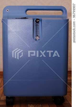 Oxygen concentrator. Oxygen generator. Medical equipment oxygen apparatus for breathing. Treatment of severe patients with impaired respiratory function 96799907