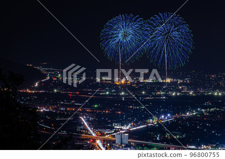 八代全國煙花“超大星雷” 96800755