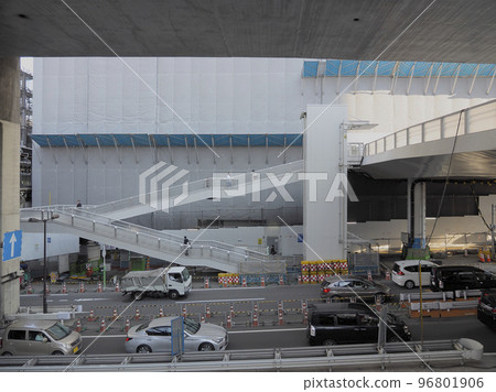 澀谷站前的玉川街。第 246 號。路風景。 澀谷站前的玉川街。第 246 號。路風景。 96801906