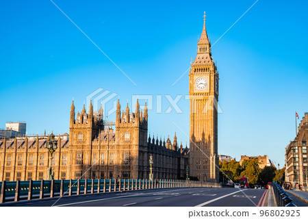 Early empty sunday morning by the Big Ben clock tower and Westminster in London. Amazing details after renovation of the Big Ben. Early empty sunday morning by the Big Ben clock tower and Westminster in London. Amazing details after renovation of the Big Ben. 96802925