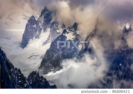 Mont Blanc massif idyllic alpine landscape countryside, Chamonix, French Alps 96806421