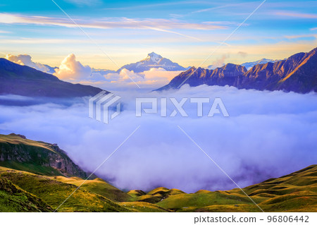Mont Blanc massif idyllic alpine landscape countryside, Chamonix, French Alps 96806442