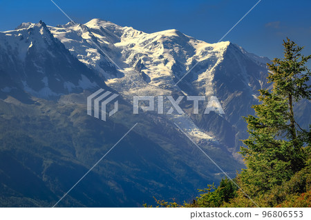 Mont Blanc massif idyllic alpine landscape countryside, Chamonix, French Alps 96806553