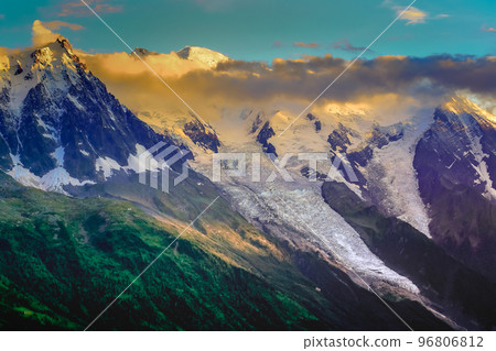 Mont Blanc massif idyllic alpine landscape at sunrise, Chamonix, French Alps Mont Blanc massif idyllic alpine landscape at sunrise, Chamonix, French Alps 96806812