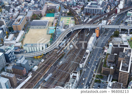 The view from Harukas 300 Tennoji Bypass, which crosses National Route 25 and the JR line on the east side of Tennoji Station with an overbridge 96808213