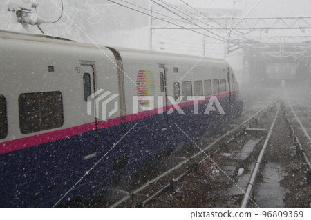 Winter Joetsu Shinkansen E2 1000 series Winter Joetsu Shinkansen E2 1000 series 96809369