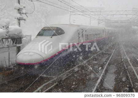 Winter Joetsu Shinkansen E2 1000系列 96809370