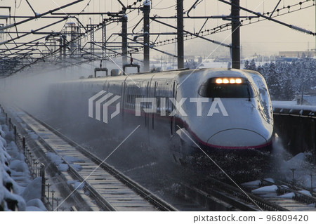 Winter Joetsu Shinkansen E2 1000 series Winter Joetsu Shinkansen E2 1000 series 96809420