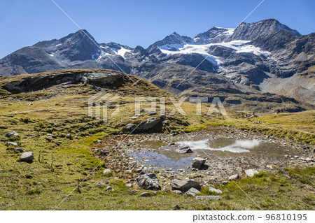 Bernina and Palu mountain range with lake in the Alps, Engadine, Switzerland 96810195