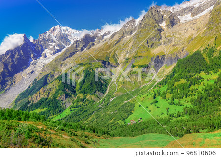 Mont Blanc massif idyllic alpine landscape at sunrise, Chamonix, French Alps 96810606