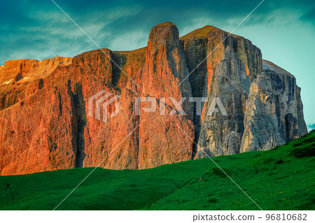 Langkofel, Sassolungo pinnacles, Dolomites sudtirol near Cortina d Ampezzo Langkofel, Sassolungo pinnacles, Dolomites sudtirol near Cortina d Ampezzo 96810682
