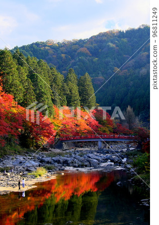 Korankei, Asuke Town, in autumn colors Korankei, Asuke Town, in autumn colors 96811249