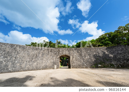 Ryukyu Dynasty Shurijo Castle Park Kobikimon Gate 96816144