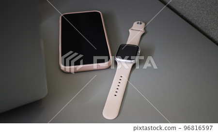 Electronic devices for internet working 96816597