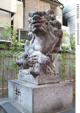 God's messenger spiritual beast full of mysteries, its name is Komainu! Karasumori Shrine God's messenger spiritual beast full of mysteries, its name is Komainu! Karasumori Shrine 96816643