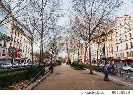 Paris street corner Montmartre 96816989