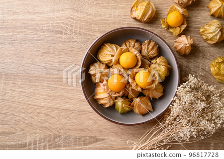 Cape gooseberry or golden berry (Physalis peruviana) 96817728