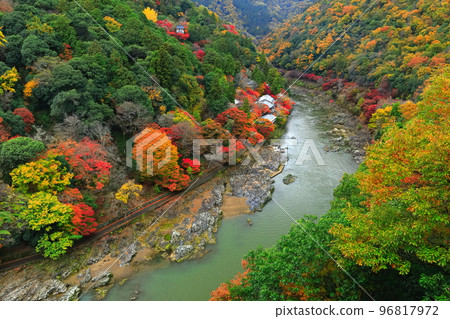 [Kyoto Prefecture] Hozu River Ride with Autumn Leaves (Arashiyama Katsura River Rankyo) 96817972