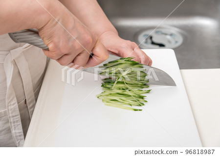 [三德刀切絲黃瓜] 96818987
