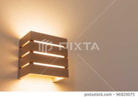 warm lighting 96820075