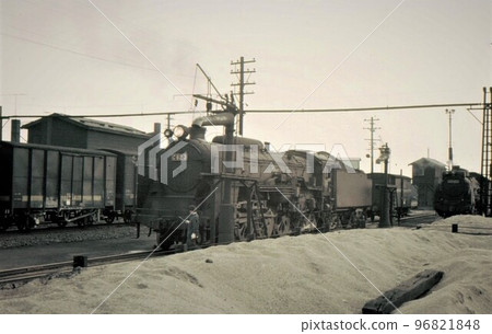 c62 1969 old color photograph of Oshamambe locomotive depot, Hokkaido c62 1969 old color photograph of Oshamambe locomotive depot, Hokkaido 96821848
